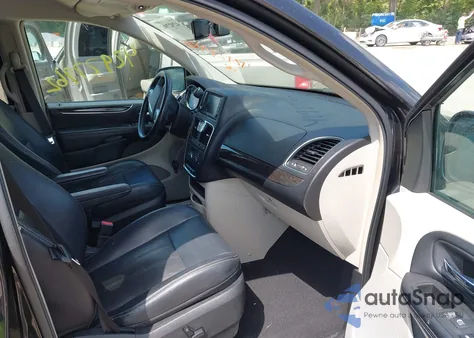 2011 Chrysler Town & Country Touring-L из США, поврежденный, VIN 2A4RR8DG1BR704228